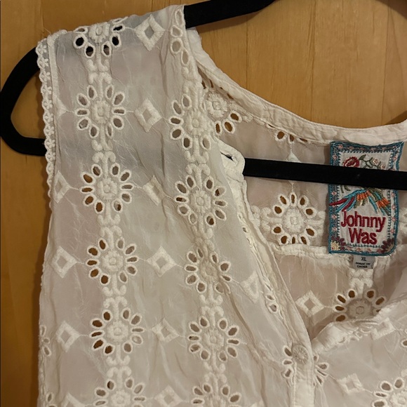 Johnny Was Cream Eyelet Top - Picture 3 of 4